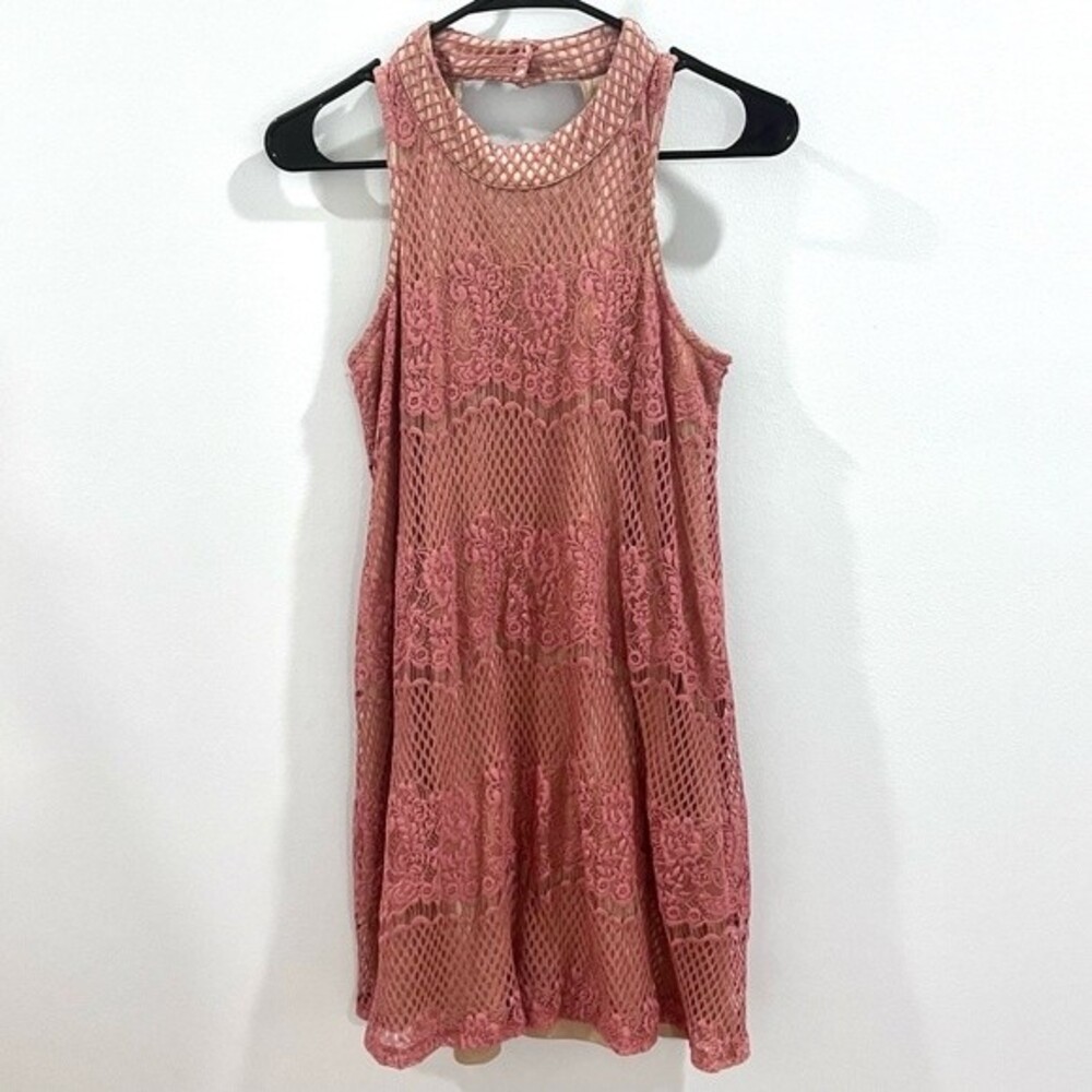 Francesca’s Aina Be dusty rose lace dress size small - Picture 4 of 7
